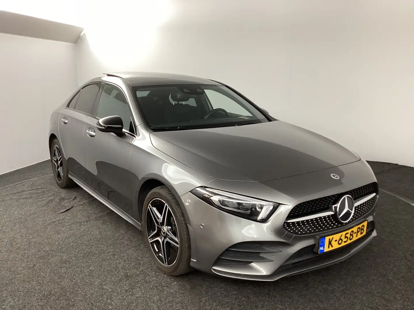 Mercedes-Benz A 250 e Business Solution AMG Limited | Panorama | Camer Grijs - 2