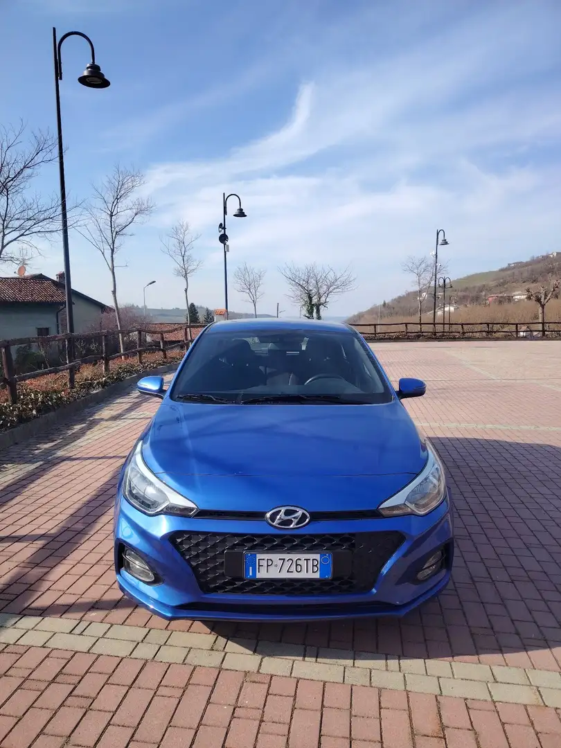 Hyundai i20 5p 1.2 mpi Tech Connect Pack 75cv - 1
