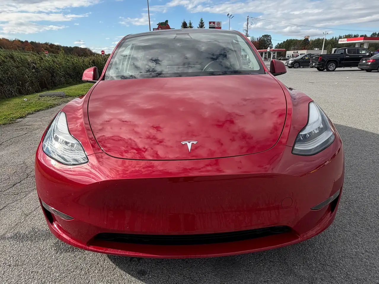 Tesla Model Y снимка Tesla Model Y