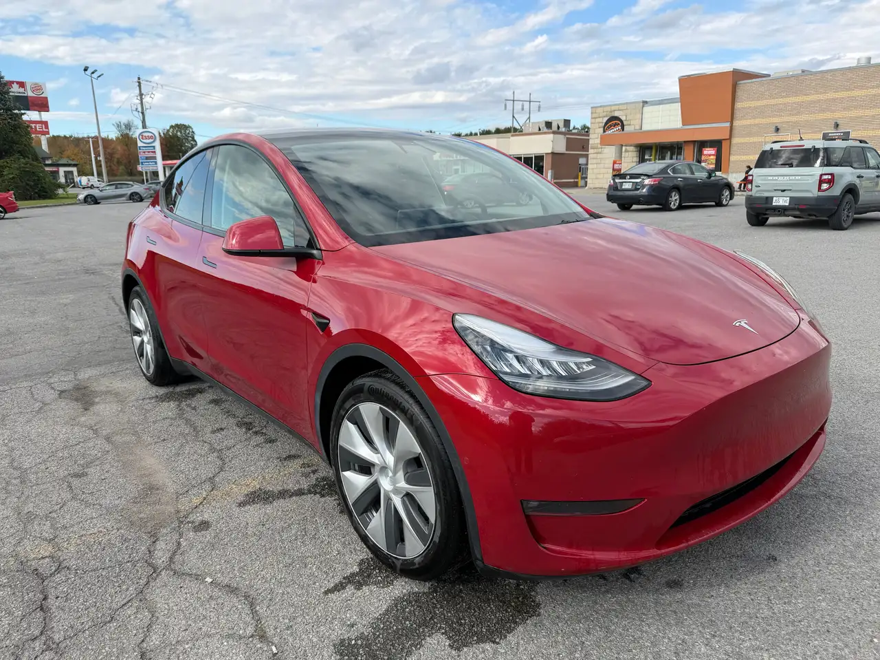 Tesla Model Y снимка Tesla Model Y