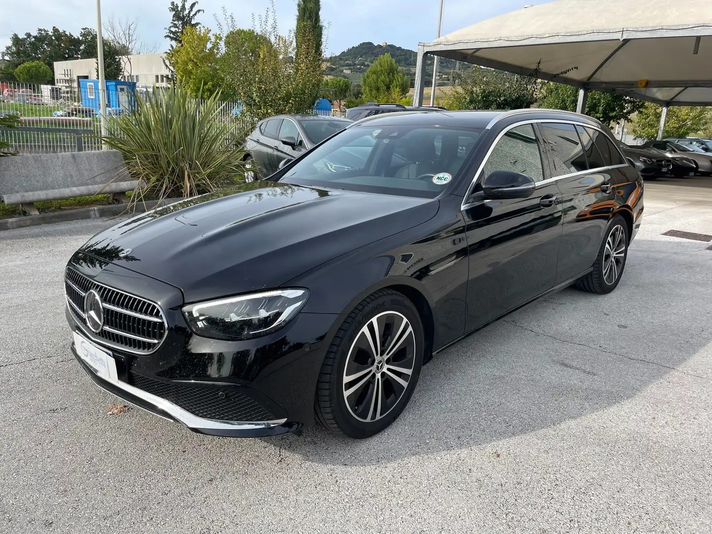 Mercedes-Benz E 200 E SW 200 d Business Sport auto my20 Schwarz - 1
