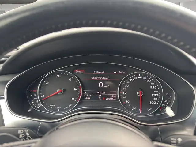 Audi A6 view 13