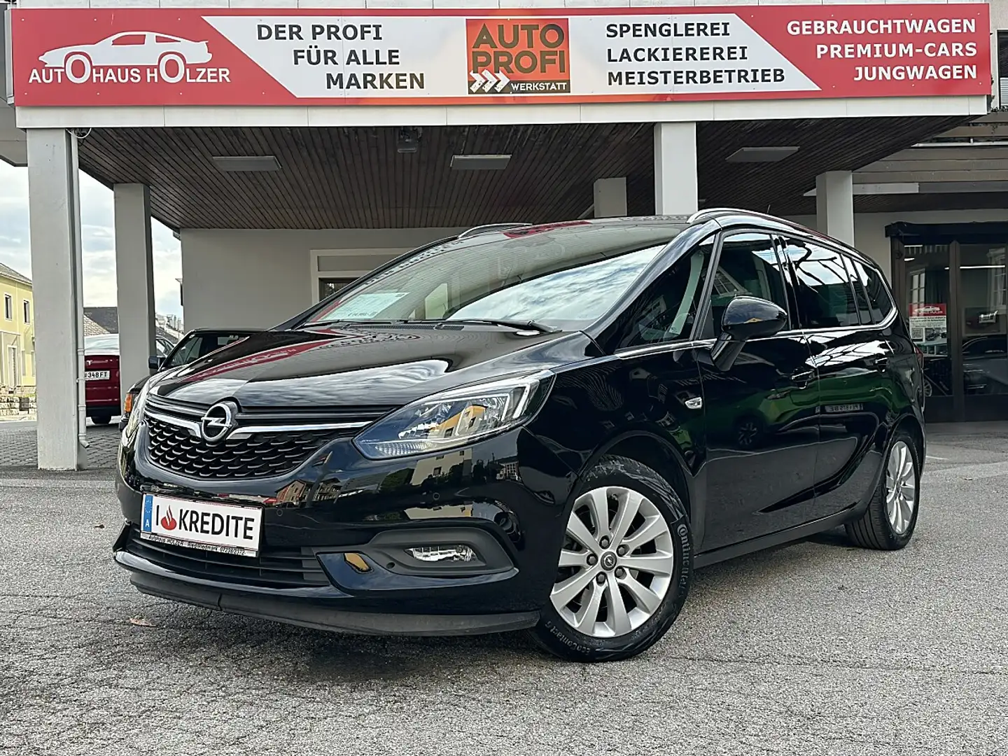 Opel Zafira 1.6 SIDI Turbo Innovation *7-Sitze, Winterpaket* Schwarz - 1