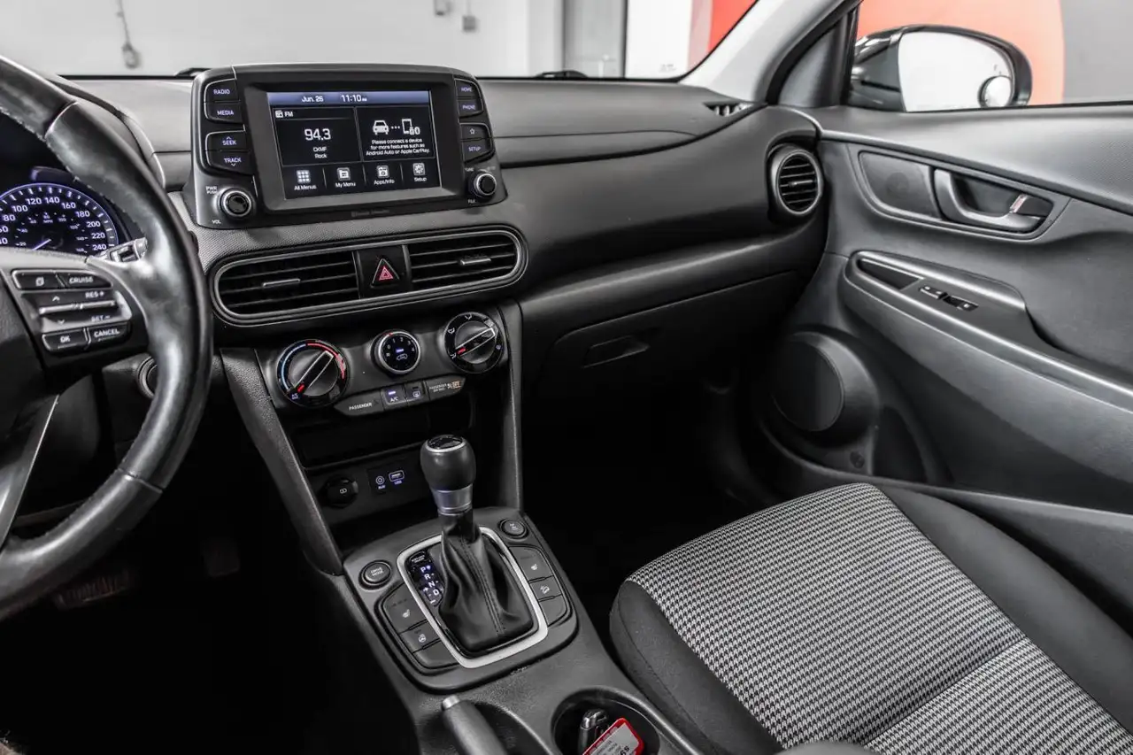 Hyundai KONA photo Hyundai KONA