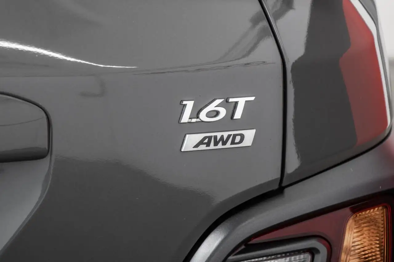 Hyundai KONA photo Hyundai KONA