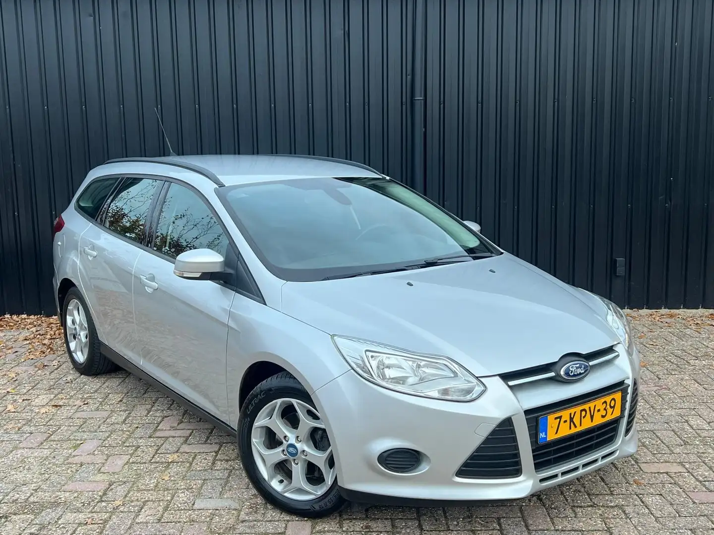 Ford Focus 1.0 EcoBoost Wagon | Trekhaak | Cruisecontrol | Gris - 1