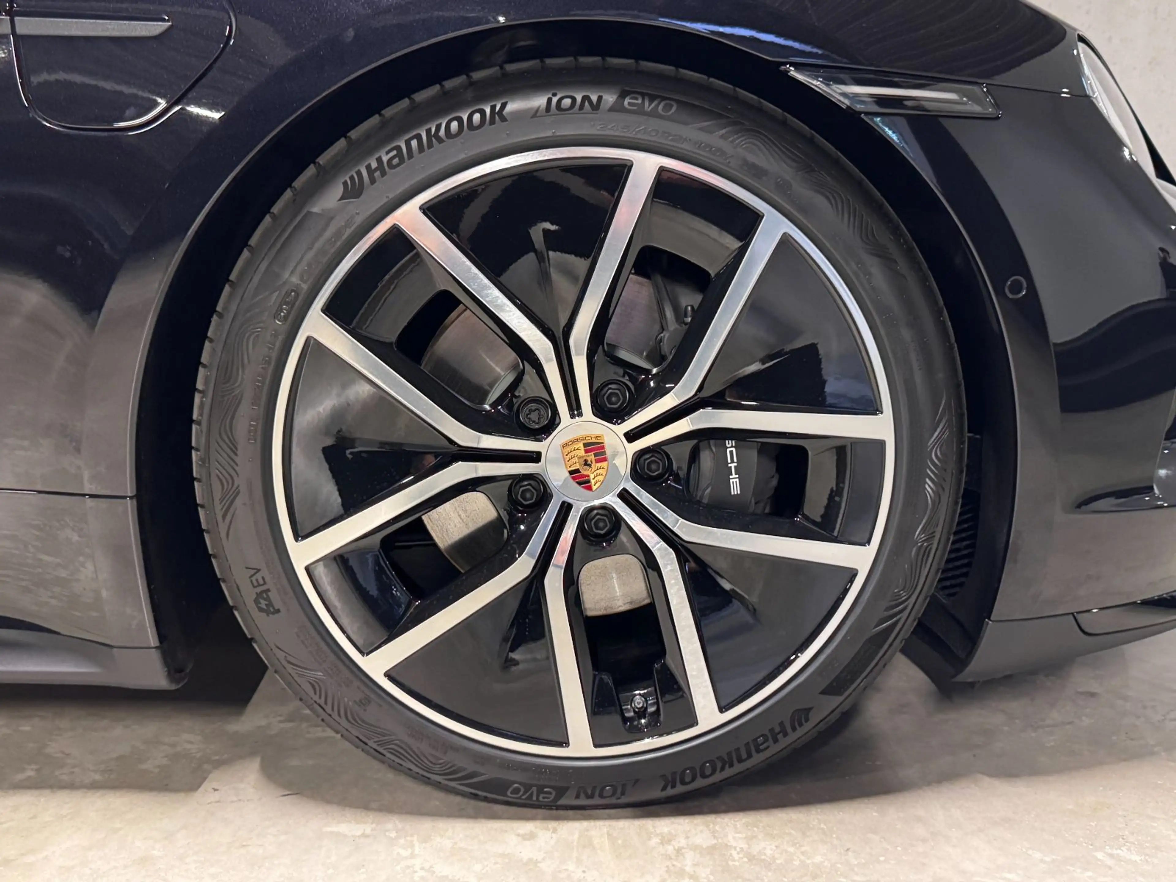Porsche Taycan 4 Black Edition |HA-Lenkung |BOSE |Lederausstattun — photo 12