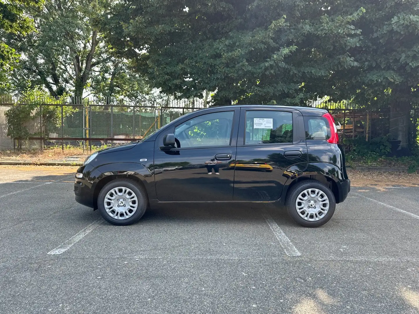 Fiat Panda 1.0 FireFly 70cv S&S Hybrid Nero - 2