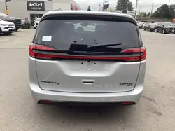 Chrysler Pacifica 2026