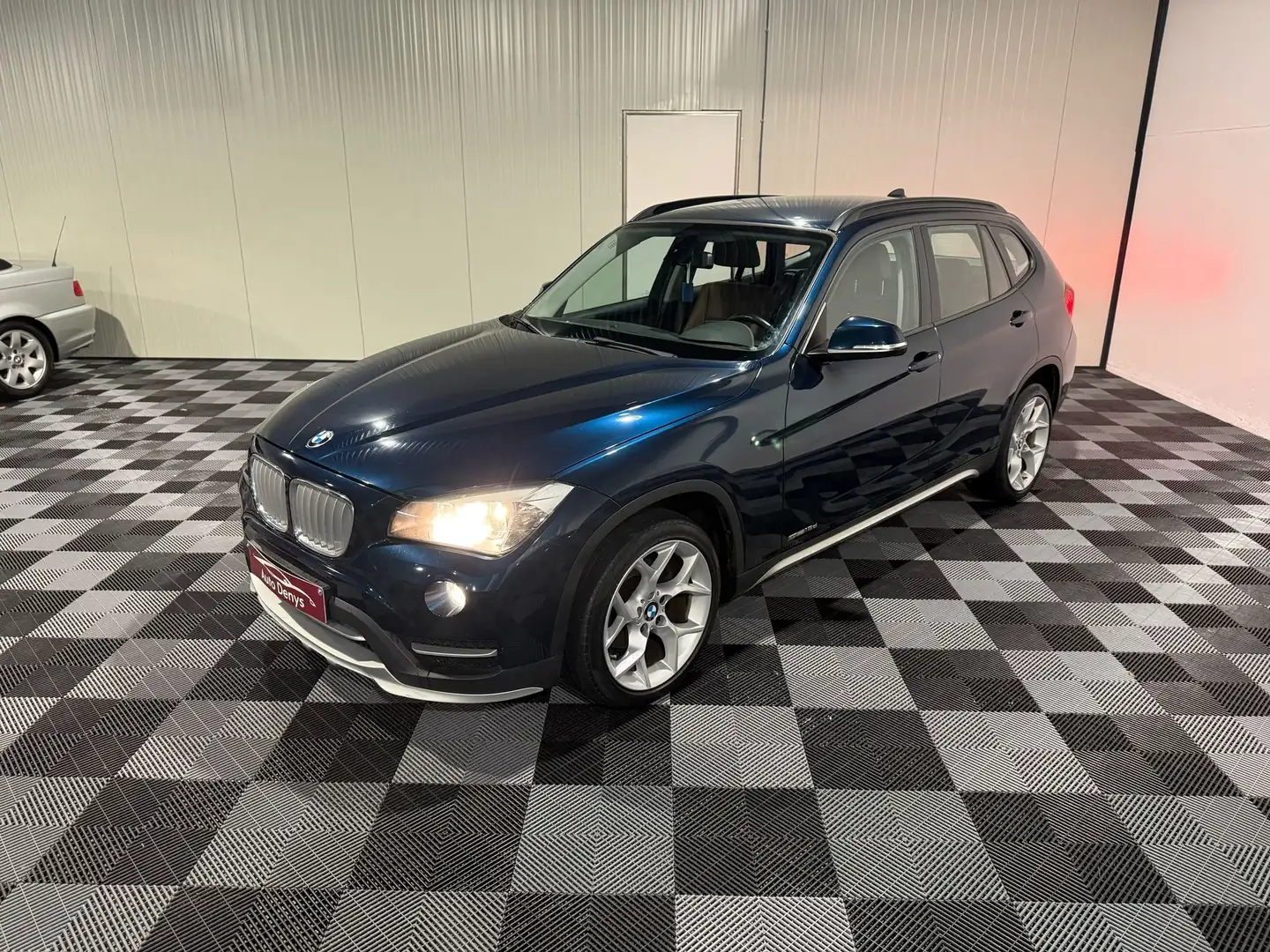 BMW X1 sDrive16d bj. 2014 122000km Euro 5 Bleu - 2