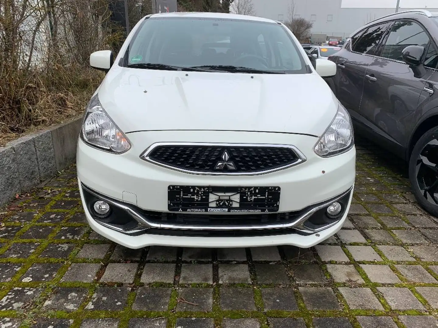 Mitsubishi Space Star Edition 100 1.0 MIVEC 5-Gang Weiß - 2