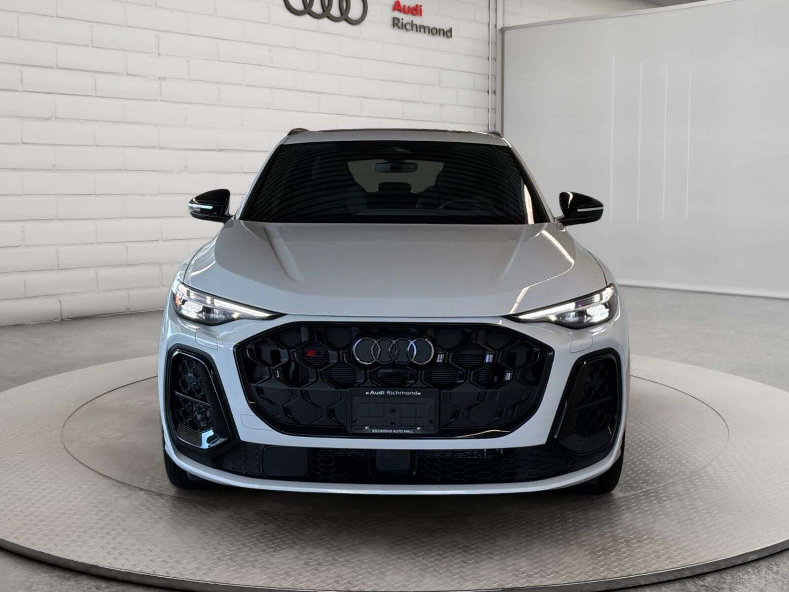 2025 Audi SQ5 |TRAILER HITCH | 21 5-Y-SPOKE WHEELS | Q5 SB = S L — photo 1