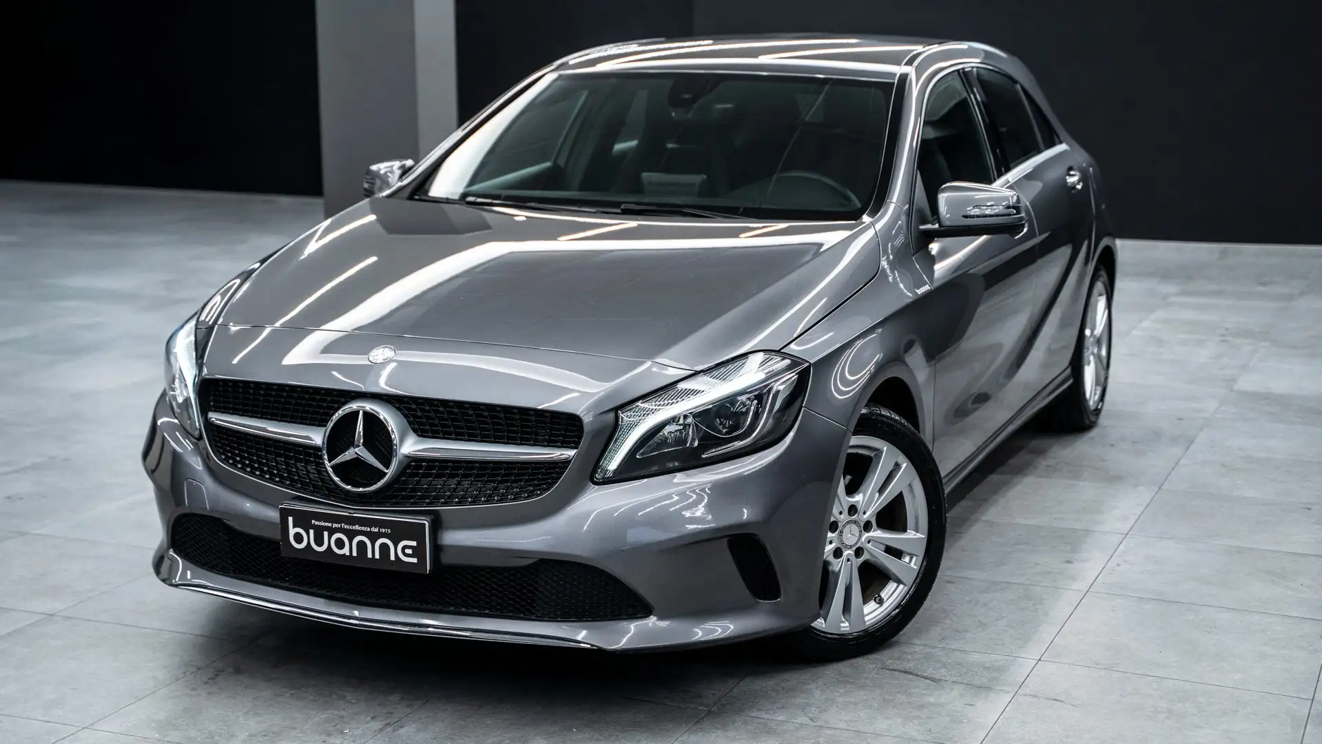 Mercedes-Benz A 180 d Sport Auto Xenon Pelle Nav Italy Km cert Gris - 1