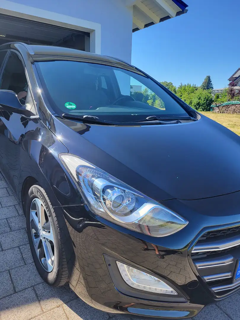 Hyundai i30 i30 blue Kombi 1.6 CRDi DCT Passion - 2
