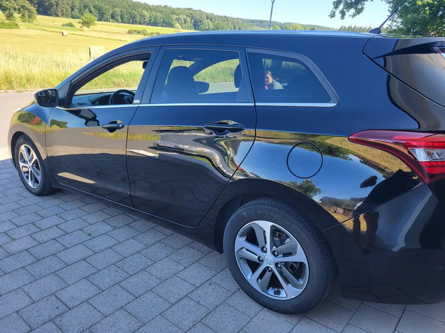 Hyundai i30 i30 blue Kombi 1.6 CRDi DCT Passion - 1