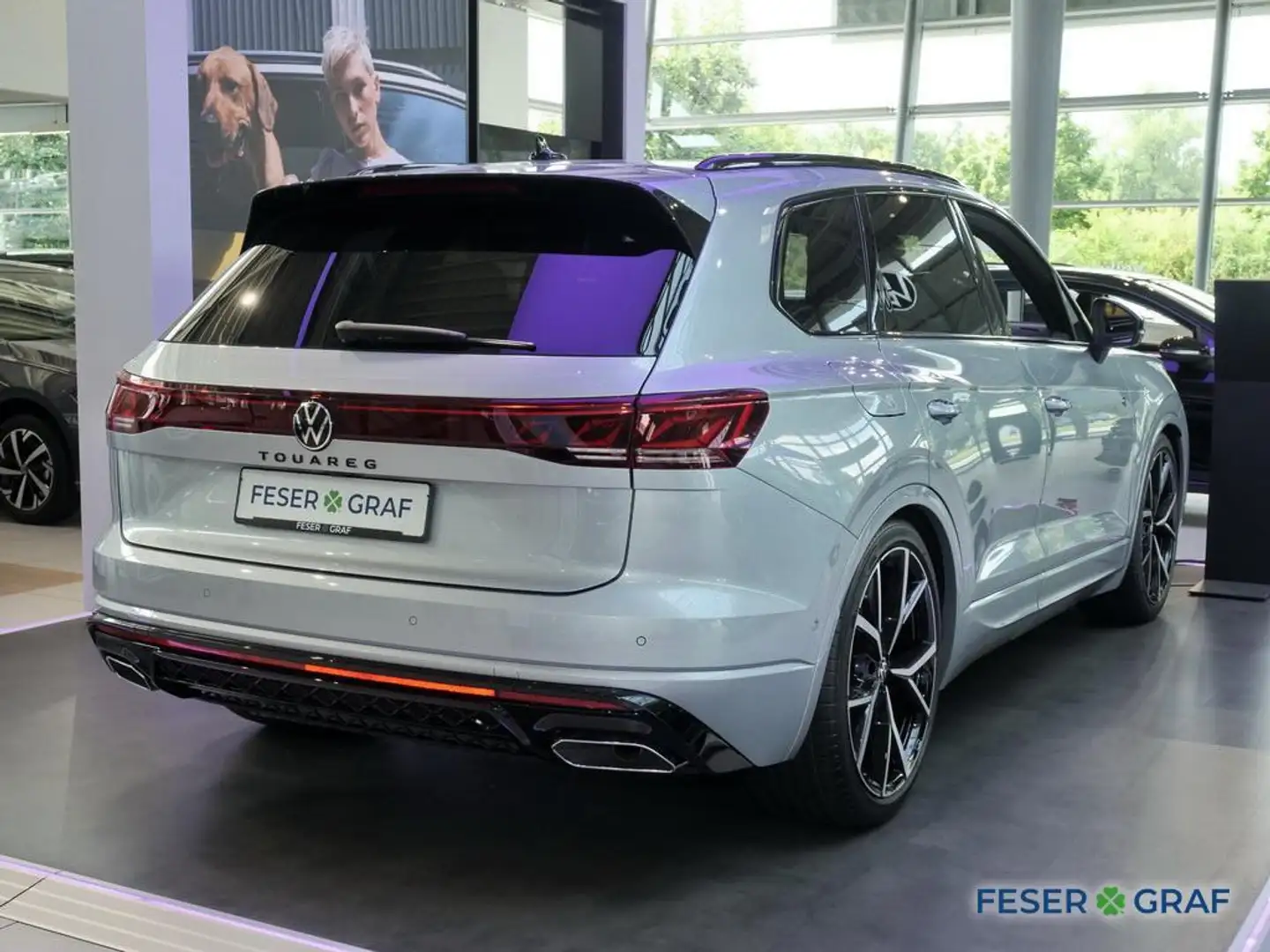 Volkswagen Touareg R-Line 3,0 V6 TDI 4MOTION Standhzg. 360° Silber - 2