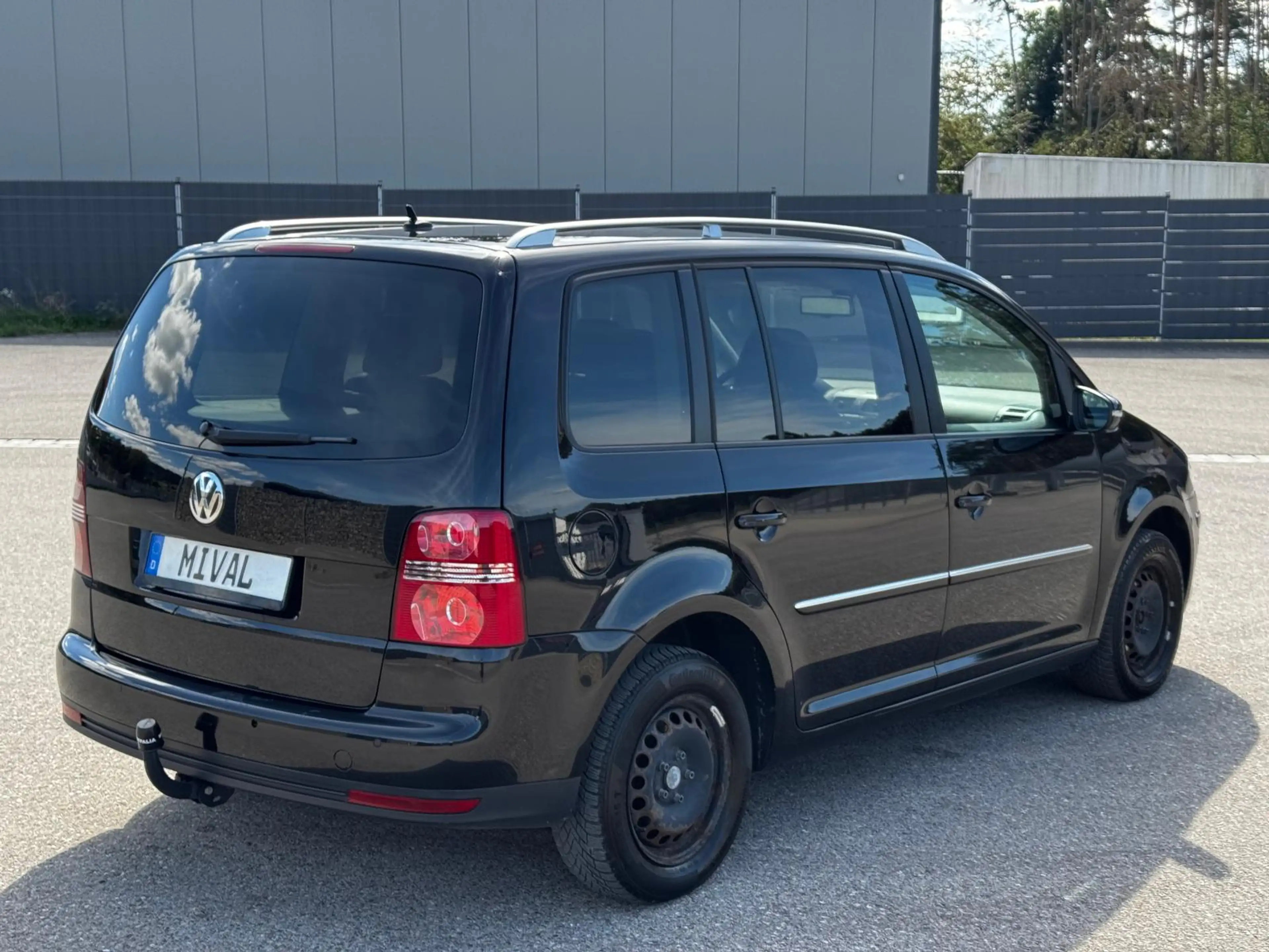Volkswagen Touran 1.4/Automatik/TÜV Neu/Service Neu — photo 7