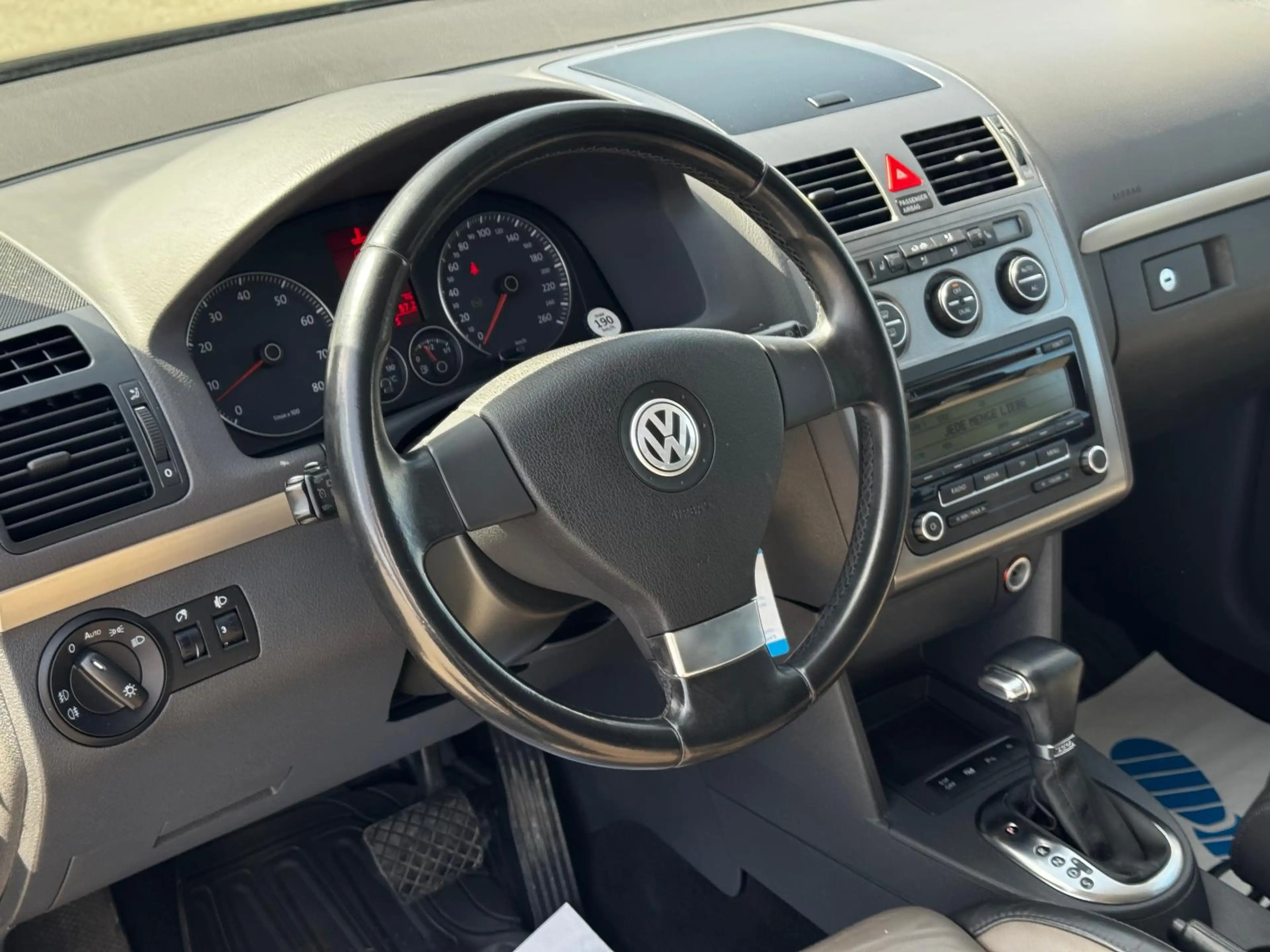 Volkswagen Touran 1.4/Automatik/TÜV Neu/Service Neu — photo 15