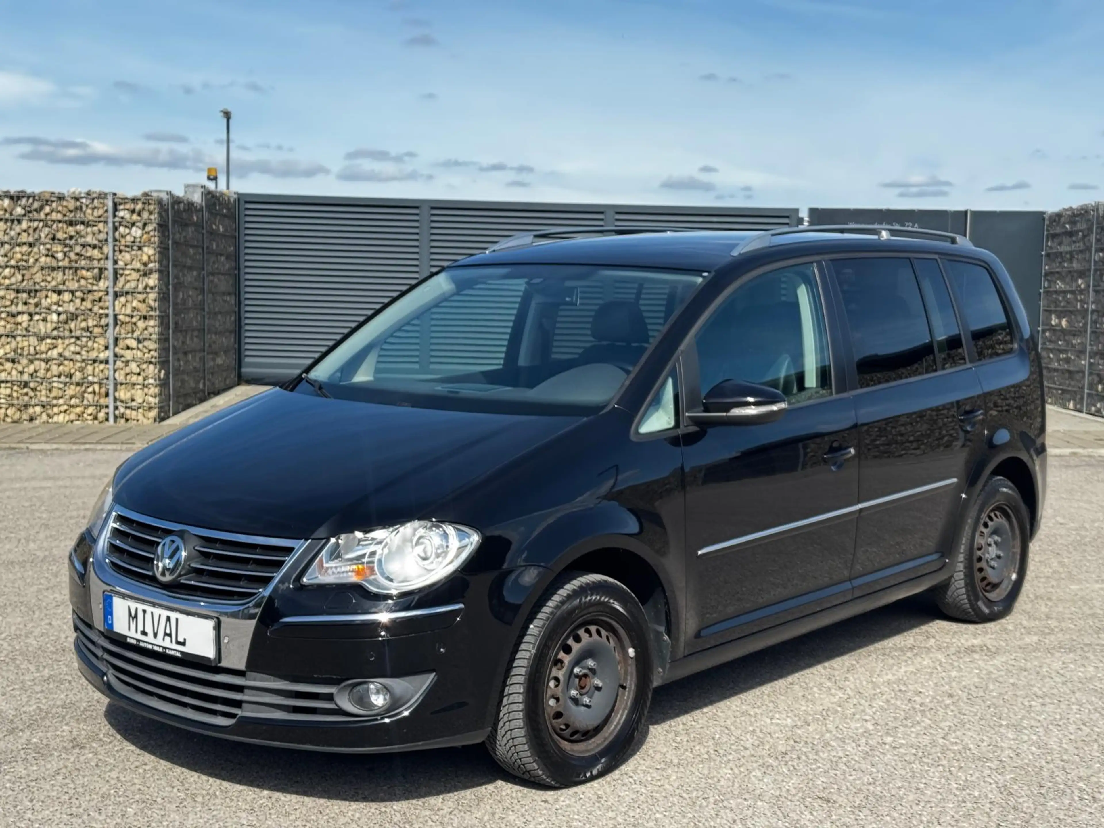 Volkswagen Touran 1.4/Automatik/TÜV Neu/Service Neu — photo 3