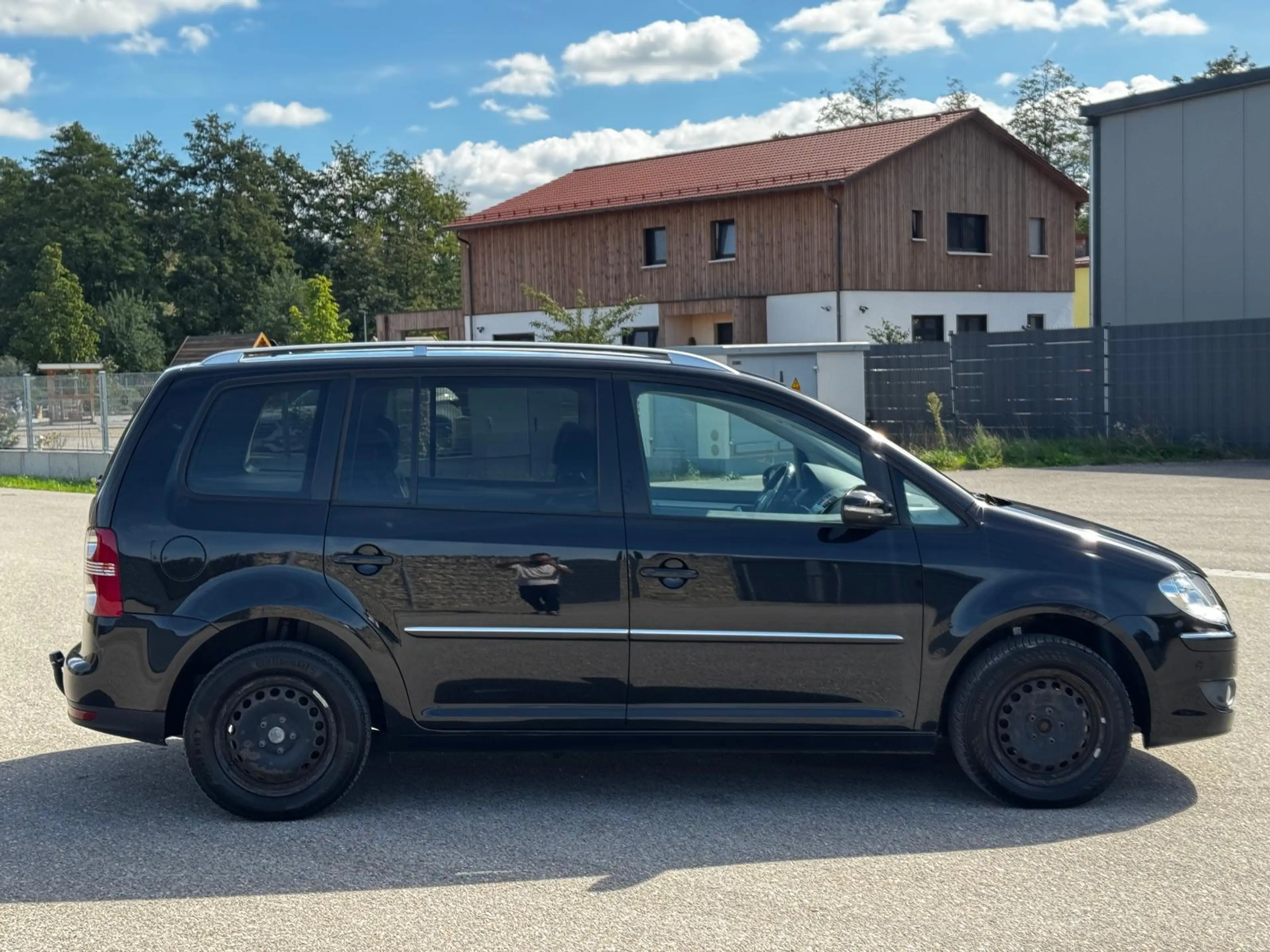 Volkswagen Touran 1.4/Automatik/TÜV Neu/Service Neu — photo 8