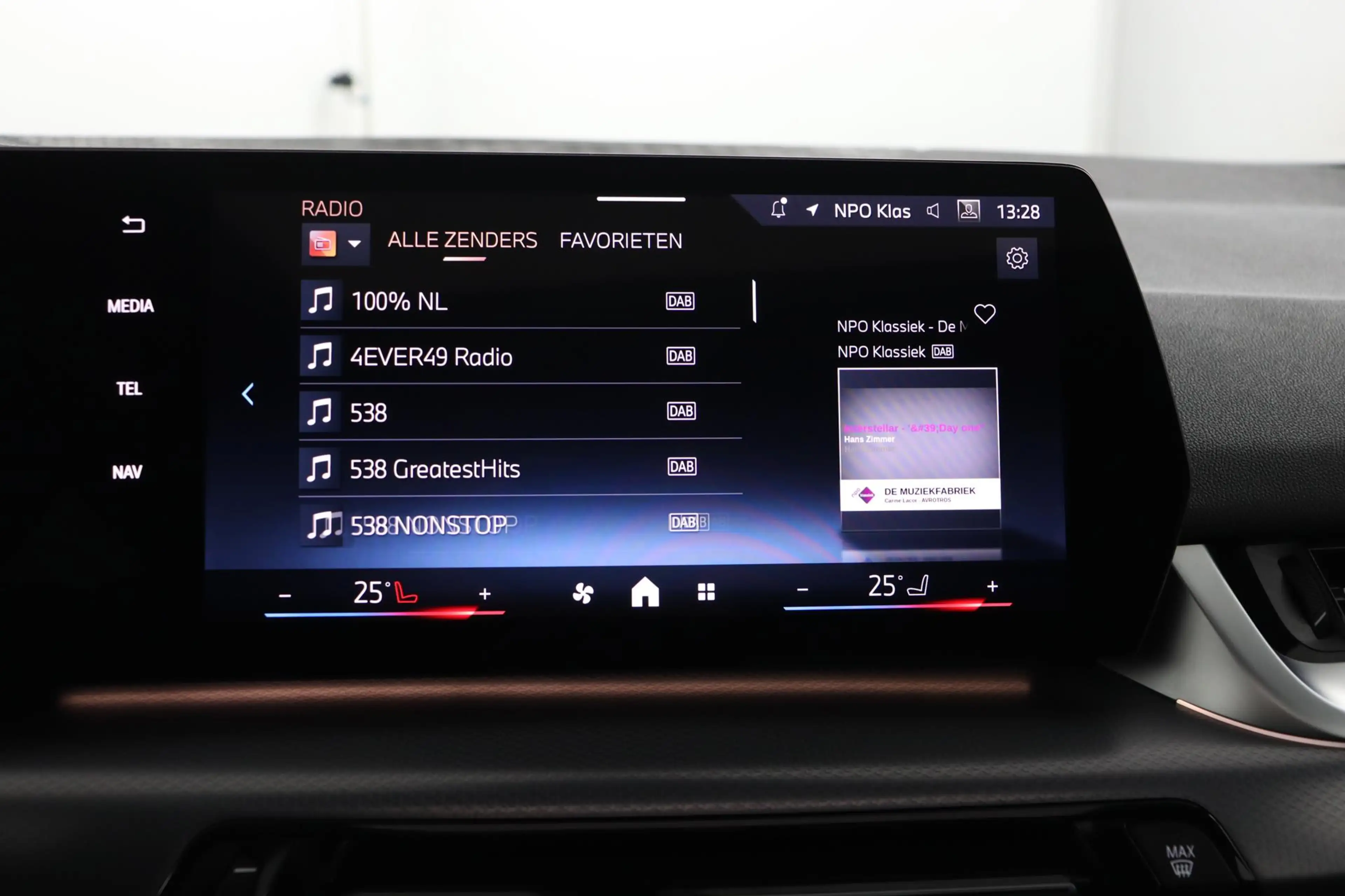 BMW 225 2 Serie Active Tourer 225e xDrive | SOH 100% | M S — photo 12