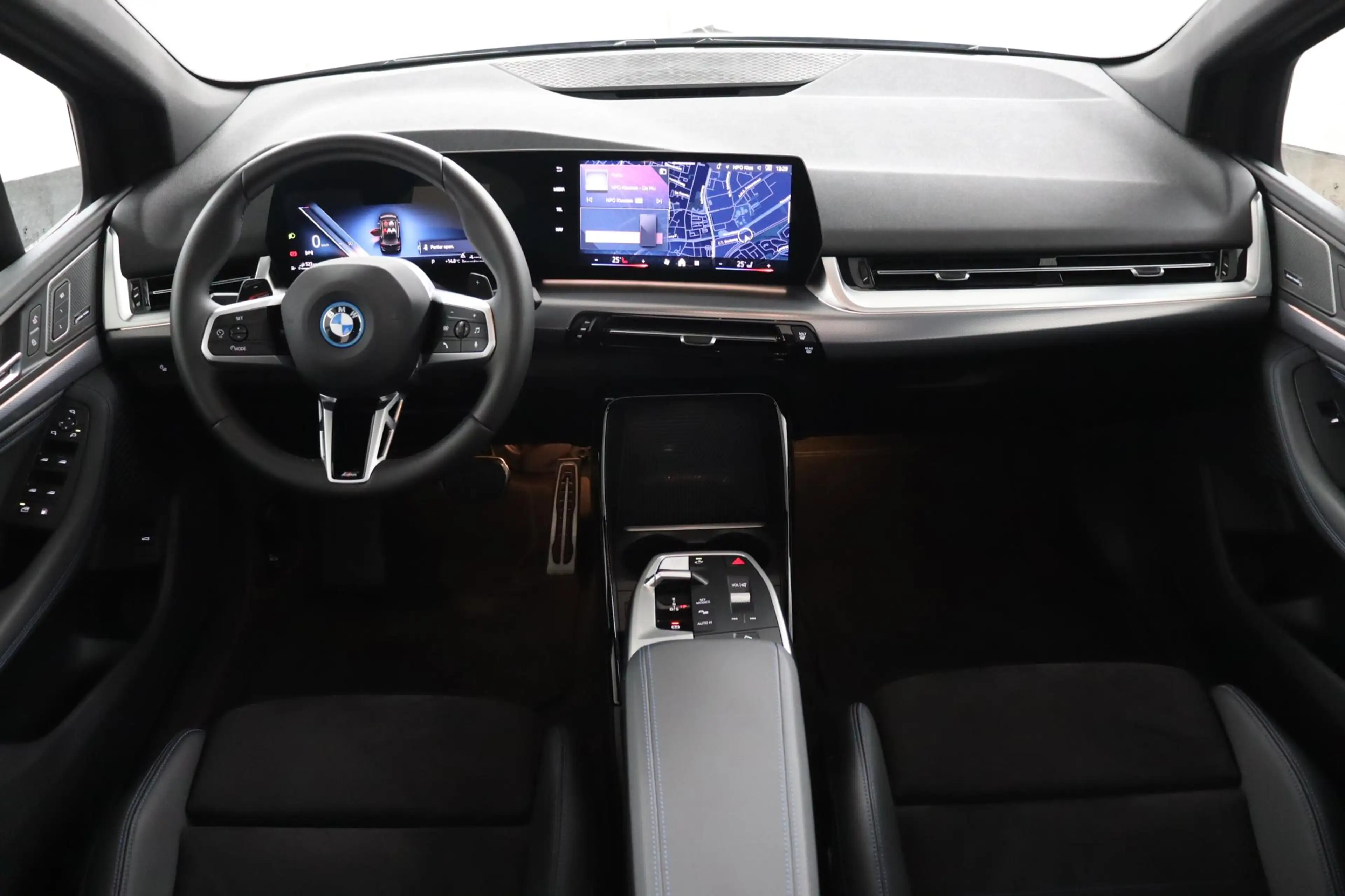 BMW 225 2 Serie Active Tourer 225e xDrive | SOH 100% | M S — photo 9