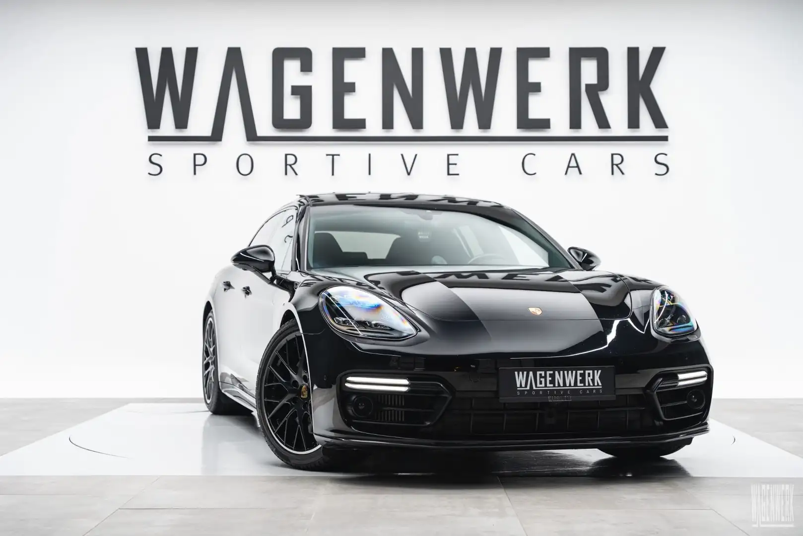 Porsche Panamera 4S Sport Turismo Aut. MEGAVOLL SPORTDESIGN CARBON Schwarz - 1
