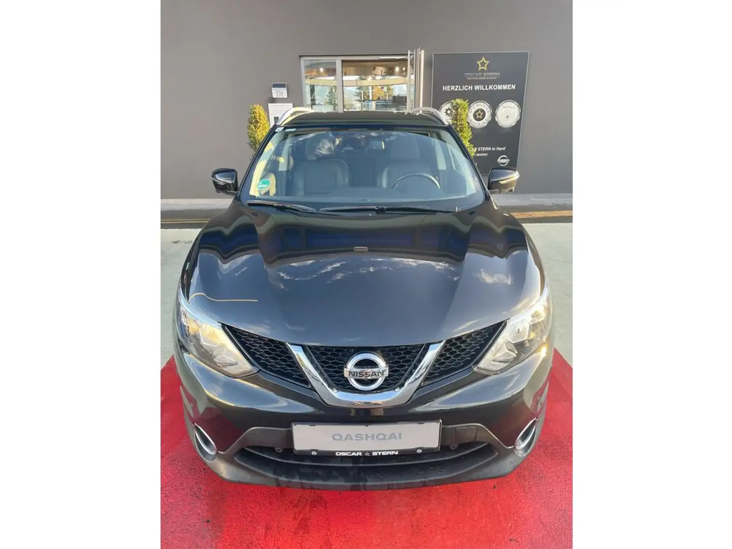 Nissan Qashqai Tekna 1,6 dCi Automatik Schwarz - 2