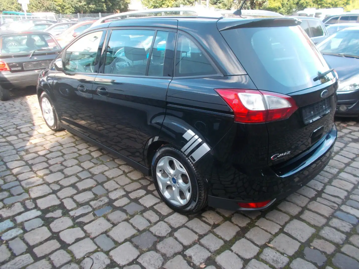 Ford Grand C-Max 1,6 Ti-VCT 92kW Titanium 7_Sitzer Noir - 2