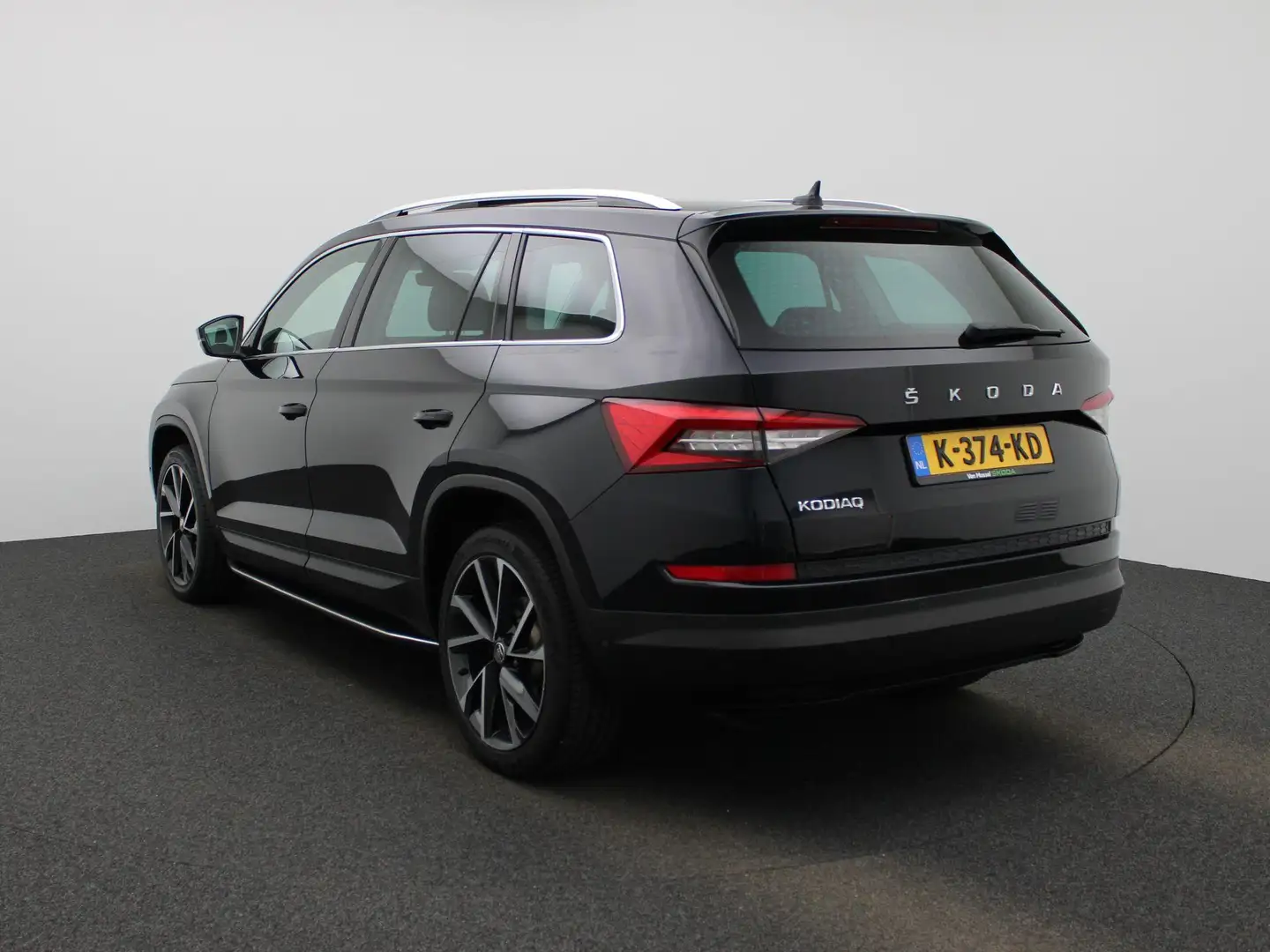 Skoda Kodiaq 1.5 TSI Business Edition Plus | Automaat | Panoram Negro - 2