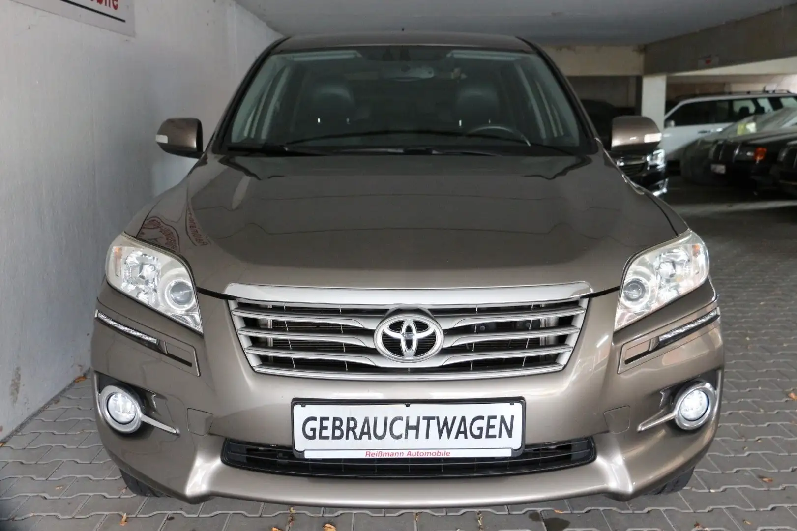 Toyota RAV 4 Executive, Leder, Navi, 4x4 Braun - 2