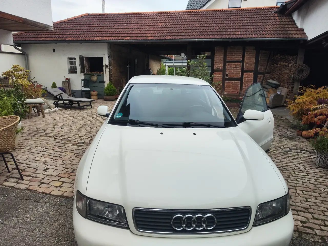 Audi A4 1.8, foto 8