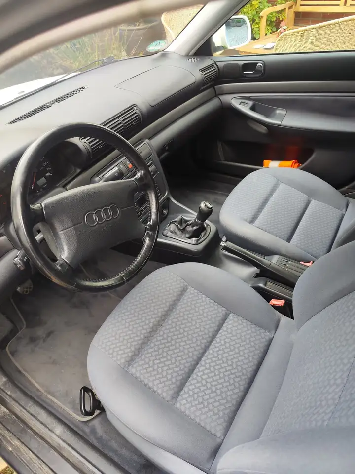 Audi A4 1.8, foto 4