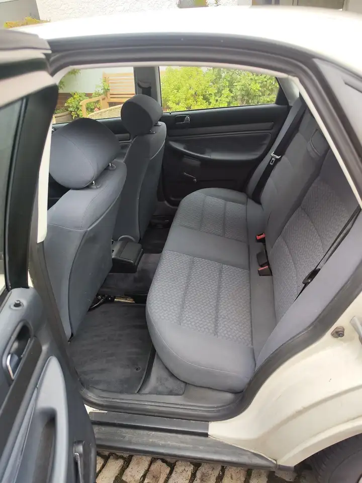 Audi A4 1.8, foto 5