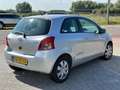 Toyota Yaris 1.3 VVTi Sol koude airco! In een nette staat! Gris - thumbnail 3