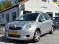 Toyota Yaris 1.3 VVTi Sol koude airco! In een nette staat! Gris - thumbnail 1
