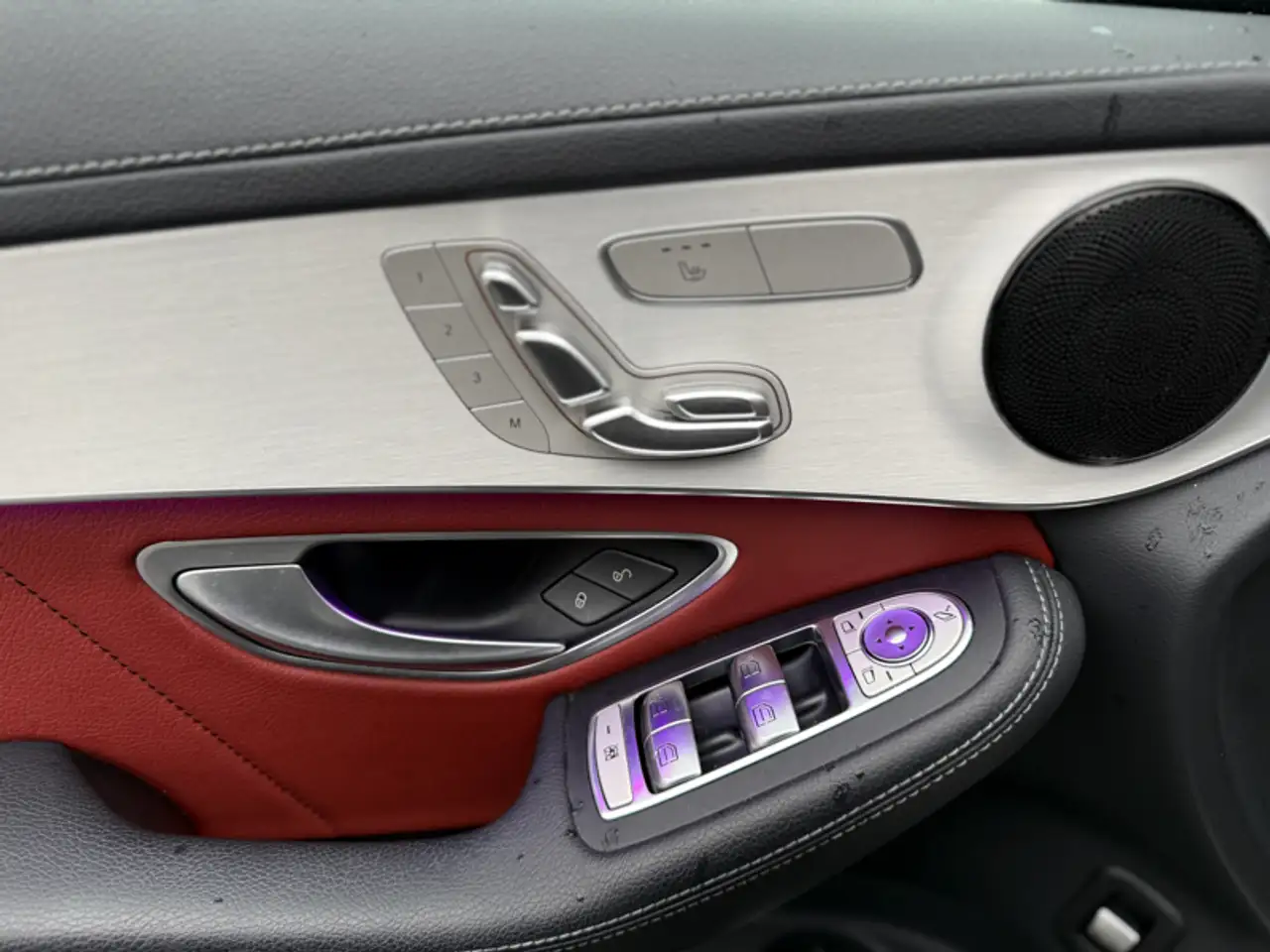 Mercedes-Benz GLC снимка Mercedes-Benz GLC