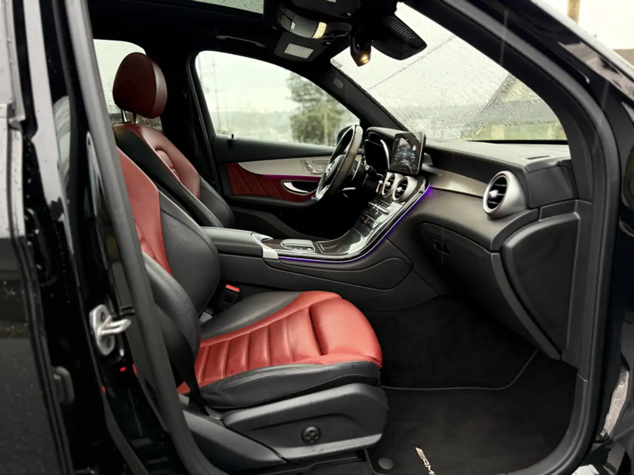 Mercedes-Benz GLC снимка Mercedes-Benz GLC
