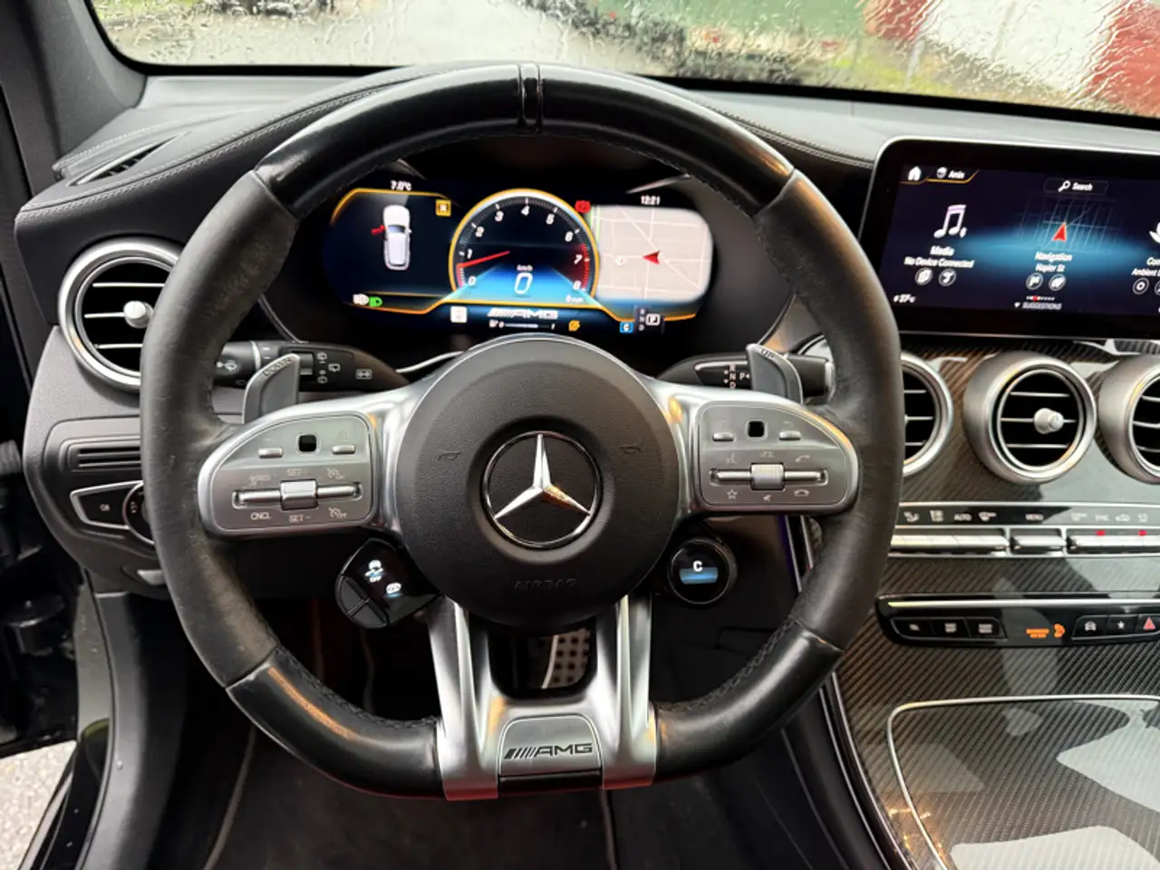 Mercedes-Benz GLC снимка Mercedes-Benz GLC