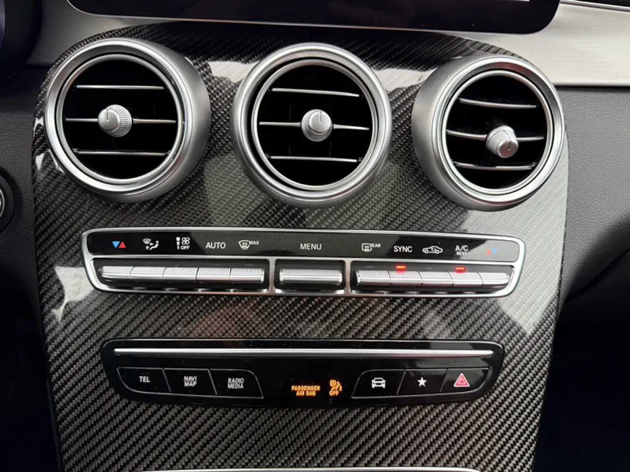Mercedes-Benz GLC снимка Mercedes-Benz GLC