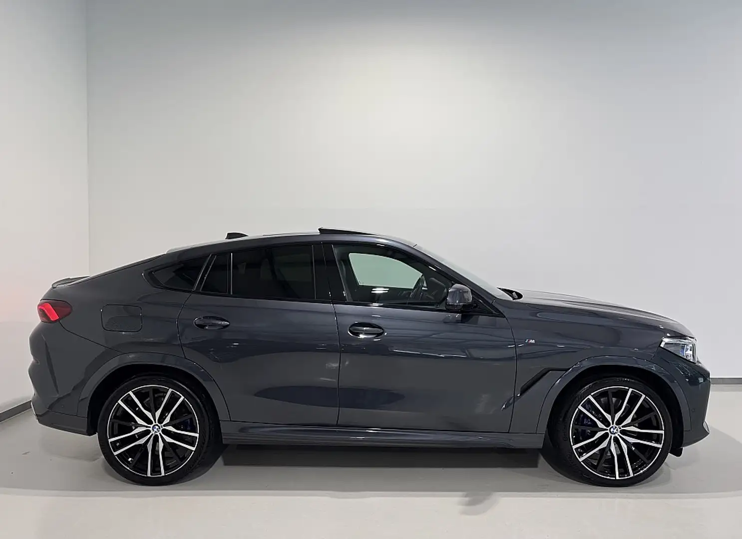 BMW X6 xDrive30D Aut/M-Sport/Panorama/Massage/SOFT-Clo... Gris - 2
