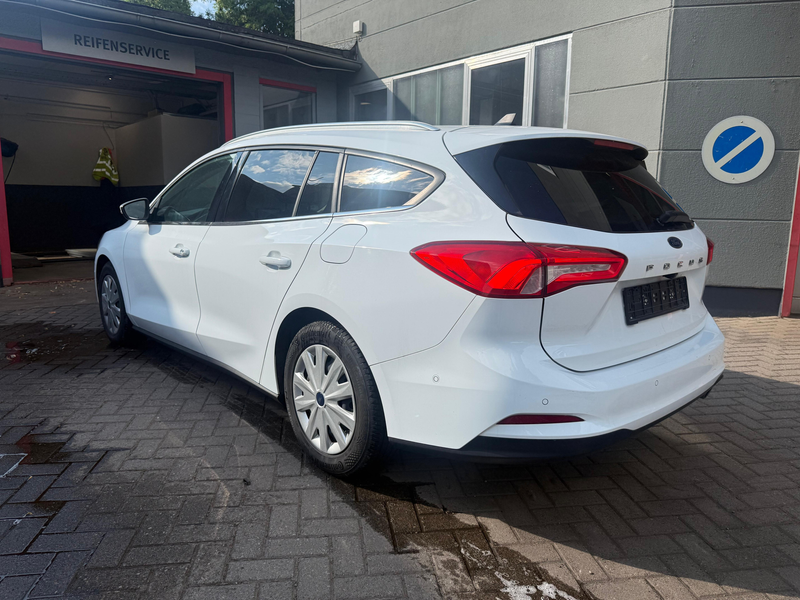 Ford Focus 2.0 EB Cool & Connect LED+NAVI+SHZ+KAM+ACC — photo 3
