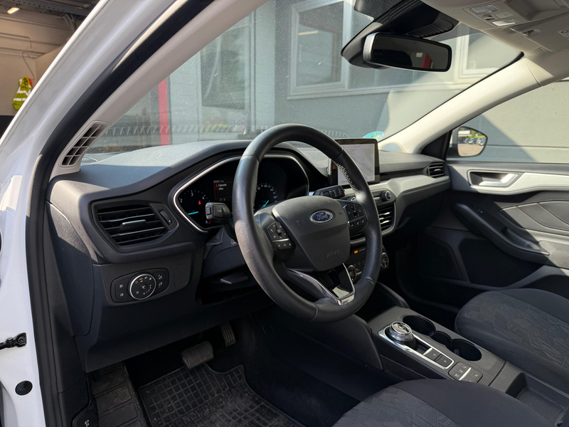 Ford Focus 2.0 EB Cool & Connect LED+NAVI+SHZ+KAM+ACC — photo 5