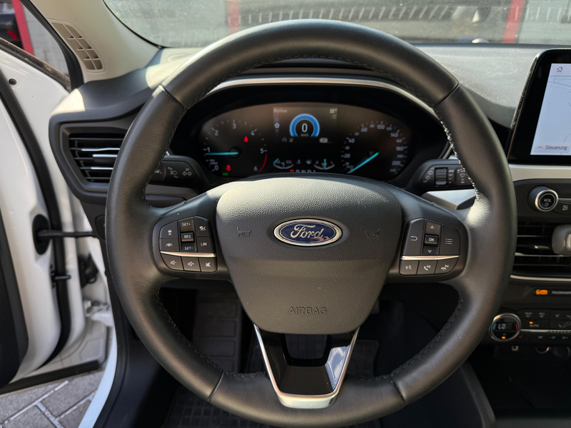 Ford Focus 2.0 EB Cool & Connect LED+NAVI+SHZ+KAM+ACC — photo 9