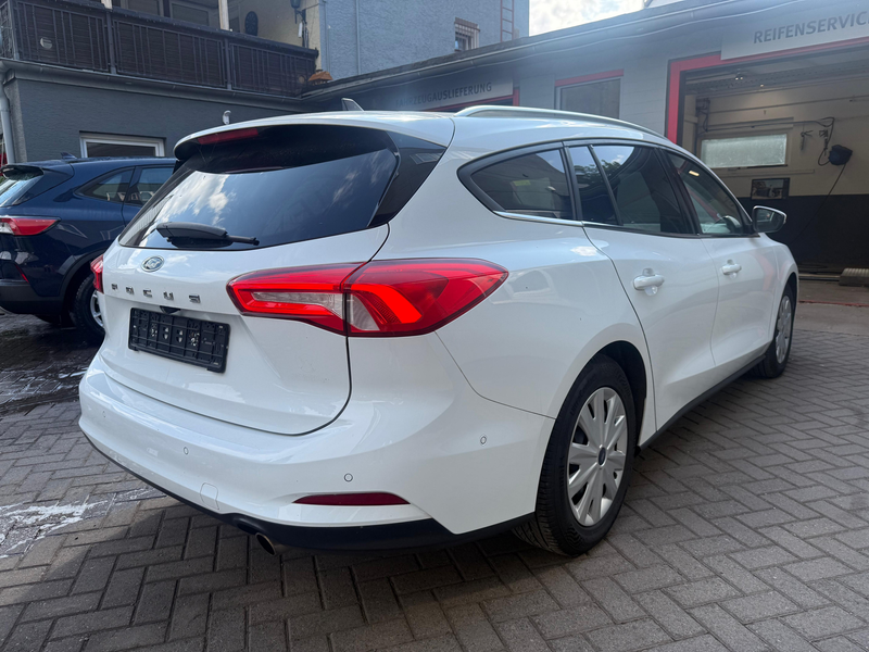Ford Focus 2.0 EB Cool & Connect LED+NAVI+SHZ+KAM+ACC — photo 4