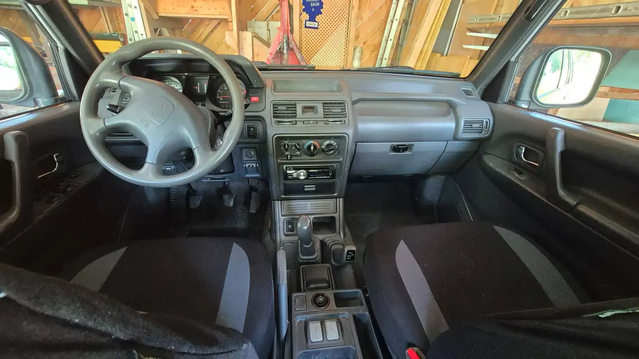 Mitsubishi Pajero Wagon GL 2,5 TDGL, foto 3