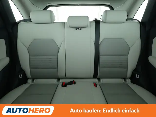 Mercedes-Benz B-Class view 15