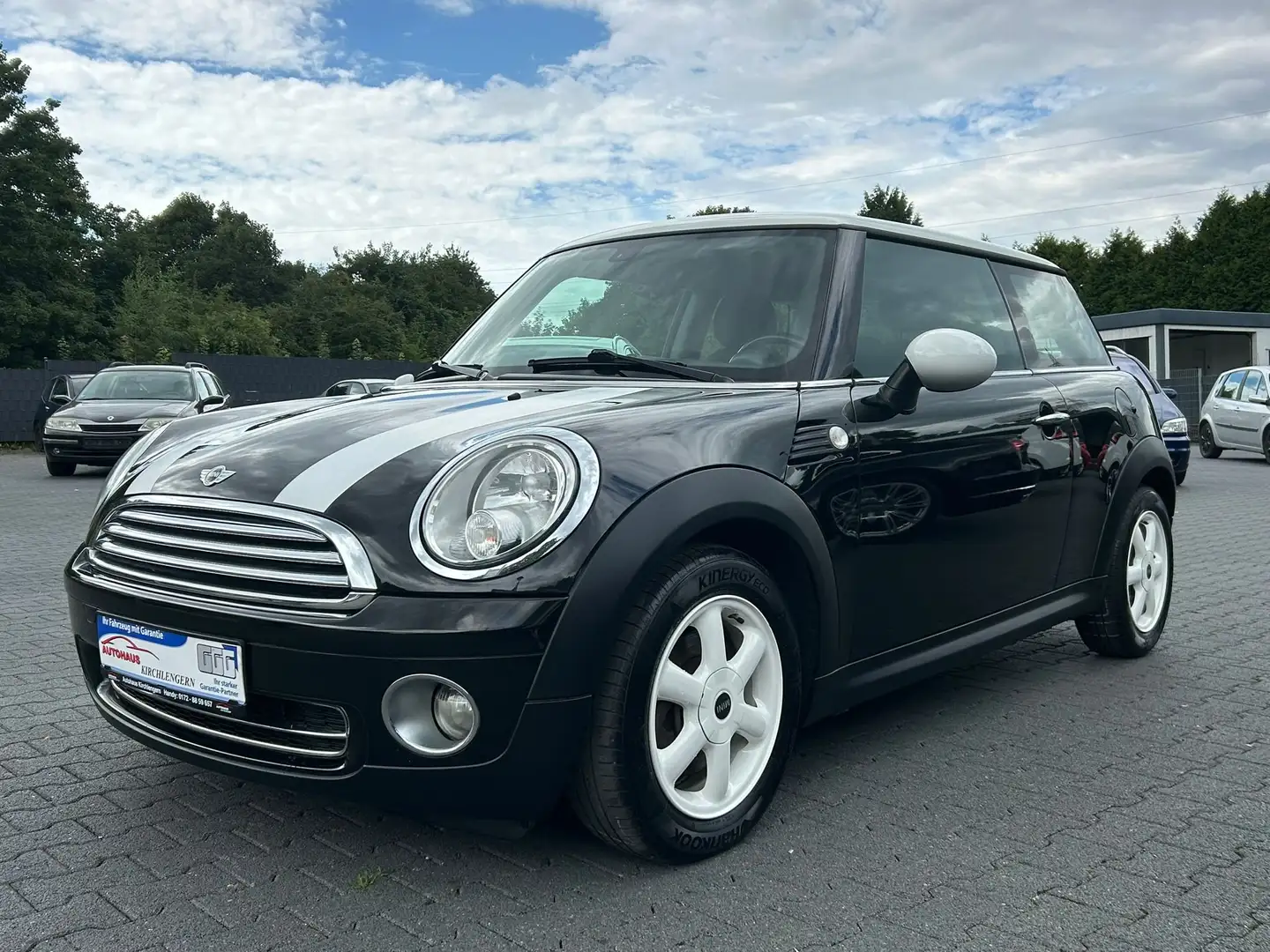 MINI One Cooper Pepper 1,6 Scheckh. Klimaaut. SHZ HU/AU NEU Schwarz - 2