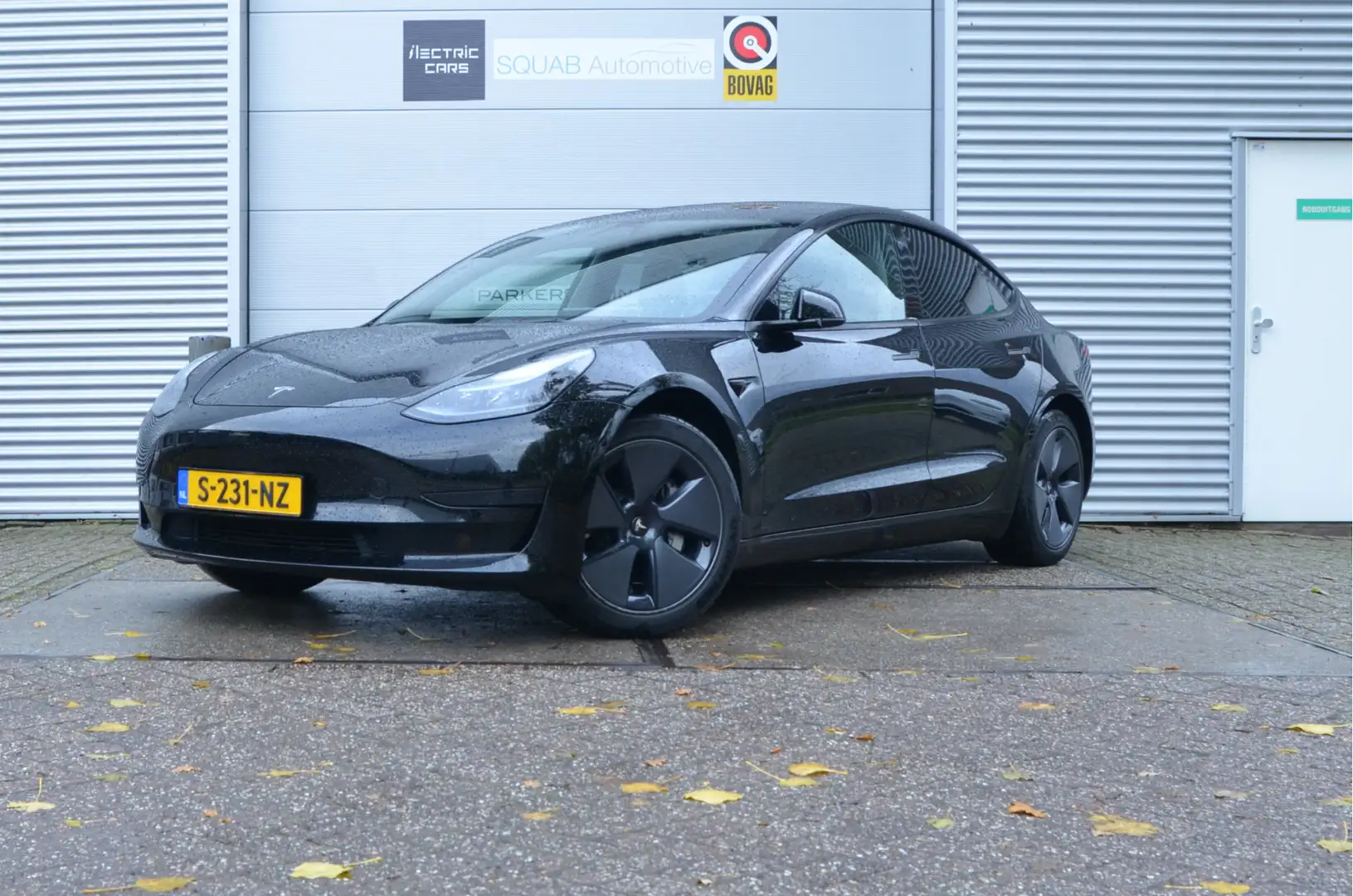 Tesla Model 3 Standard RWD Plus 60 kWh LFP Accu, Enhanced AutoPi Zwart - 1