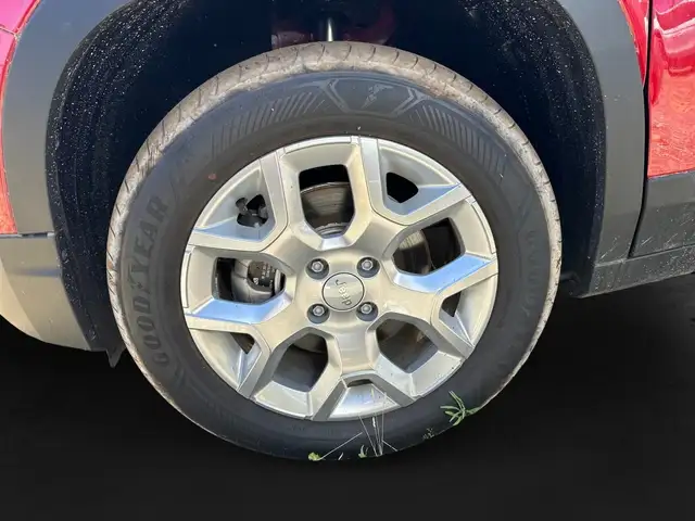 Jeep Avenger view 9